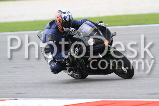 01_101030_00354_RevClub