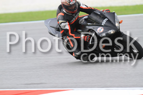 01_101030_00359_RevClub