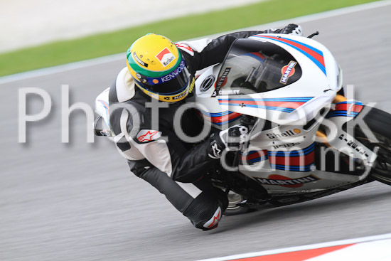 01_101030_00366_RevClub