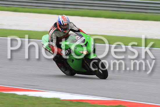 01_101030_00372_RevClub