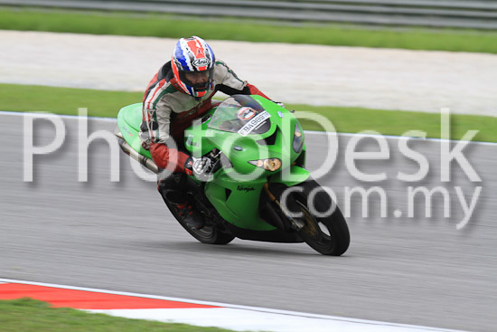 01_101030_00373_RevClub