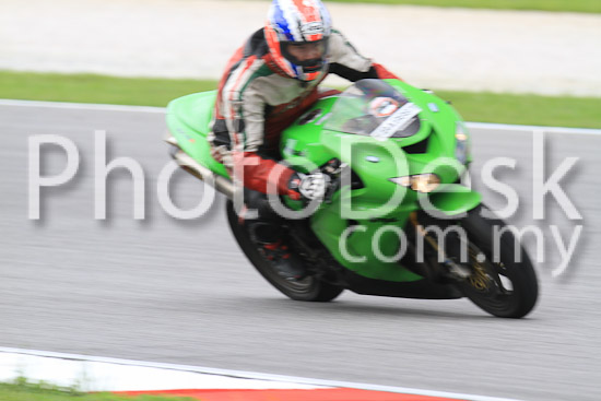 01_101030_00375_RevClub