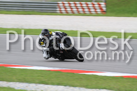 01_101030_00383_RevClub