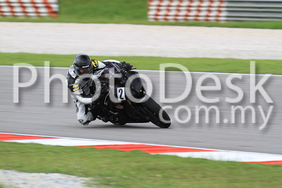 01_101030_00384_RevClub