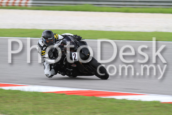 01_101030_00385_RevClub