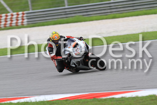 01_101030_00400_RevClub