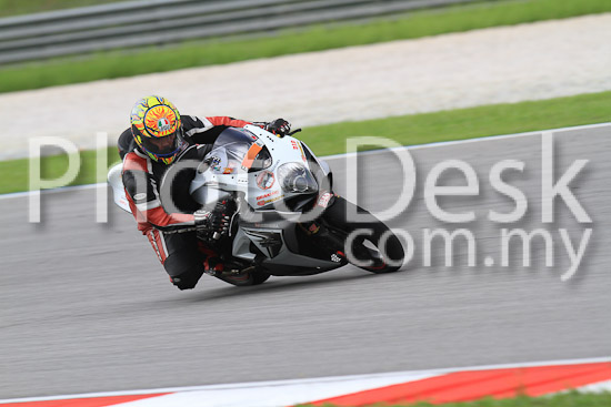 01_101030_00402_RevClub