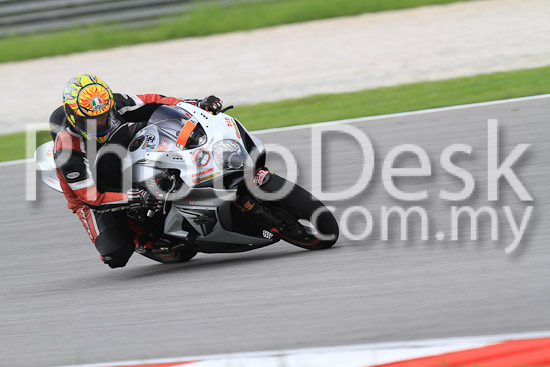 01_101030_00403_RevClub