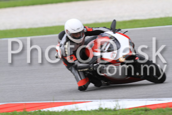 01_101030_00416_RevClub