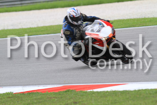 01_101030_00421_RevClub