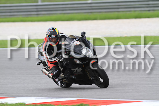 01_101030_00426_RevClub