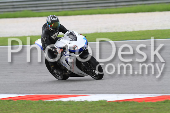 01_101030_00430_RevClub