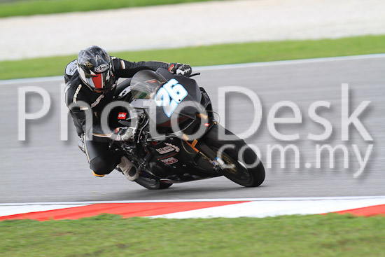 01_101030_00435_RevClub