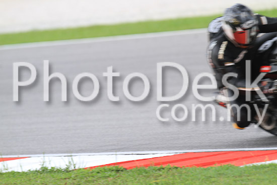 01_101030_00437_RevClub