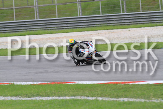 01_101030_00438_RevClub