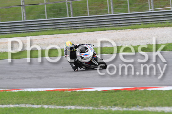 01_101030_00439_RevClub