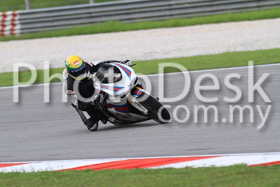 01_101030_00445_RevClub