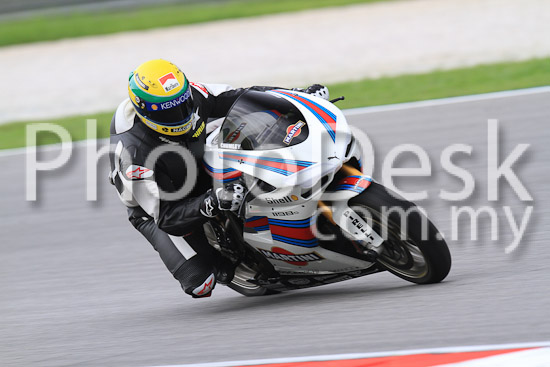 01_101030_00449_RevClub