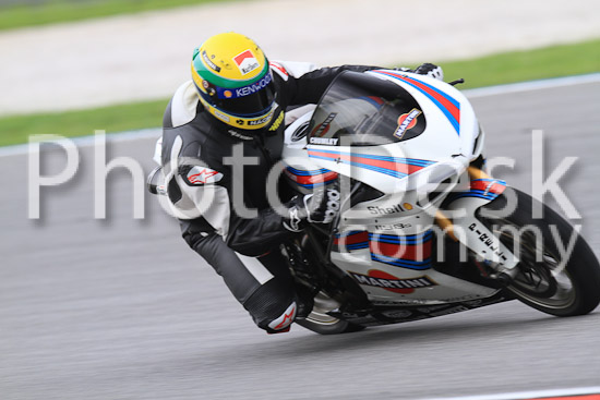 01_101030_00450_RevClub