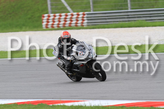 01_101030_00452_RevClub