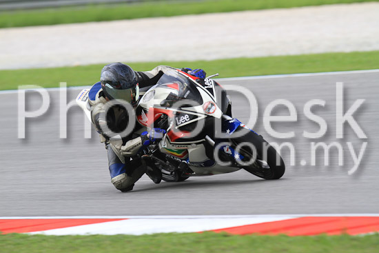 01_101030_00460_RevClub