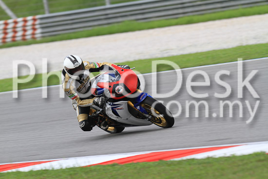 01_101030_00464_RevClub