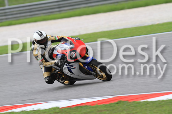 01_101030_00465_RevClub