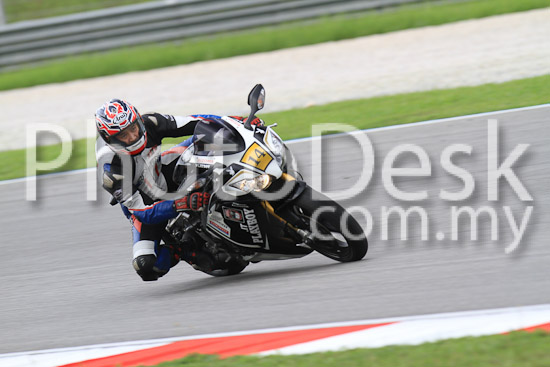 01_101030_00467_RevClub