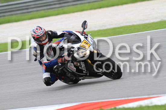 01_101030_00468_RevClub