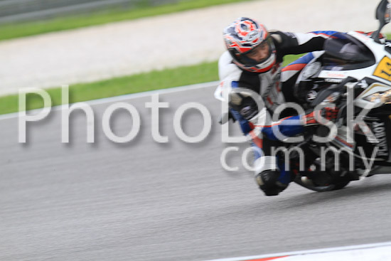 01_101030_00470_RevClub