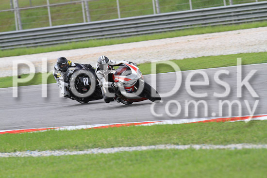 01_101030_00471_RevClub