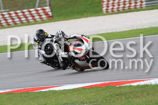 01_101030_00476_RevClub