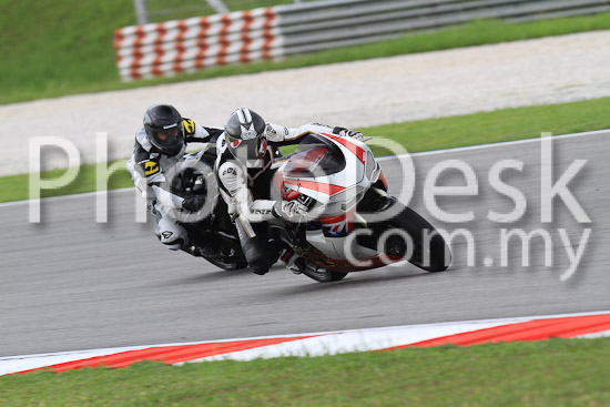 01_101030_00477_RevClub