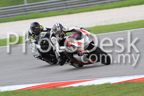 01_101030_00478_RevClub