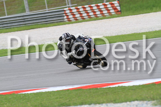 01_101030_00487_RevClub