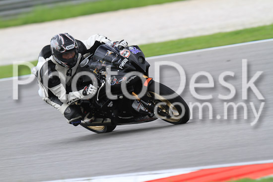 01_101030_00493_RevClub