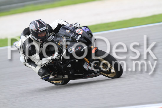 01_101030_00494_RevClub