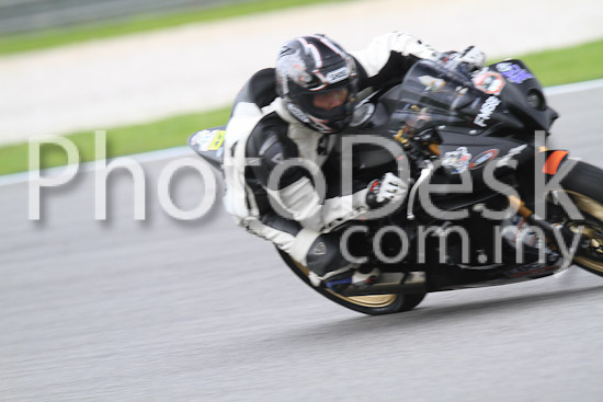 01_101030_00495_RevClub