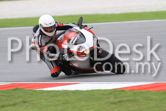 01_101030_00501_RevClub