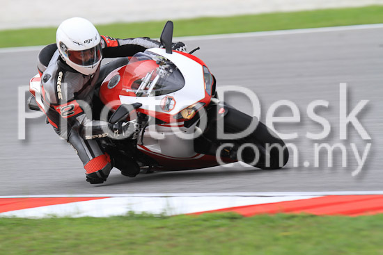 01_101030_00502_RevClub