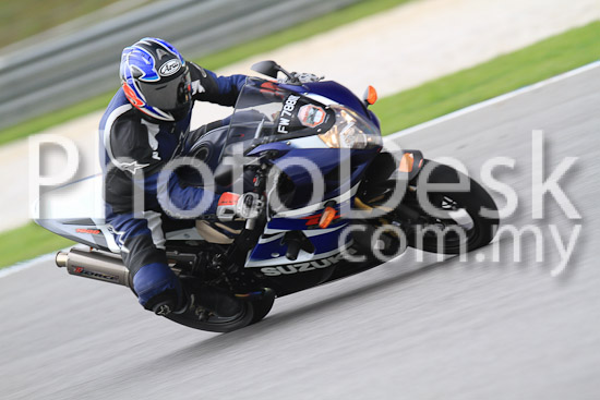 01_101030_00510_RevClub