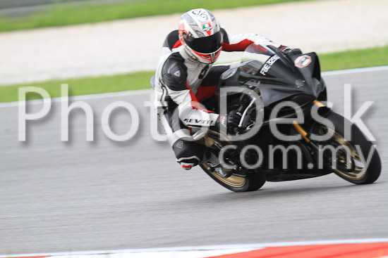 01_101030_00515_RevClub