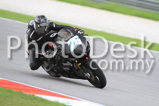 01_101030_00519_RevClub