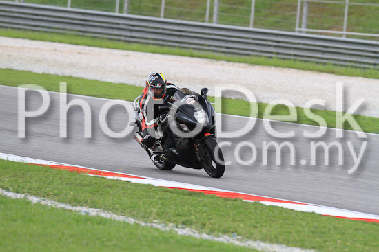 01_101030_00524_RevClub