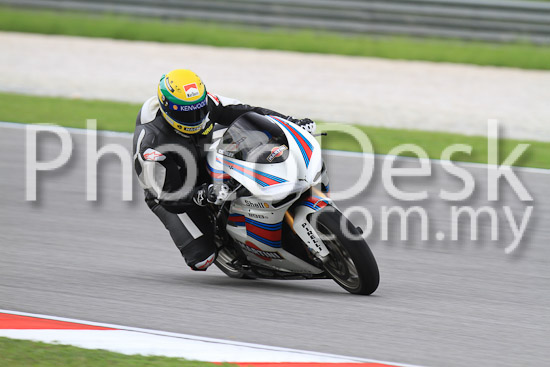 01_101030_00532_RevClub