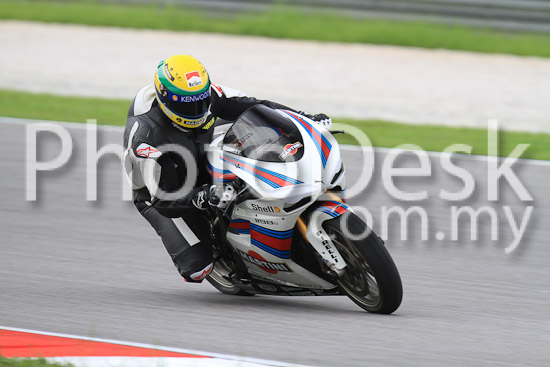 01_101030_00533_RevClub