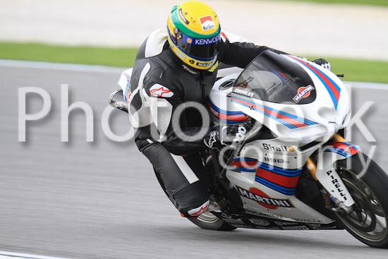 01_101030_00535_RevClub