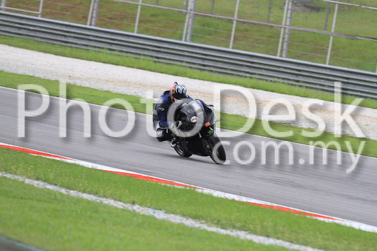 01_101030_00536_RevClub