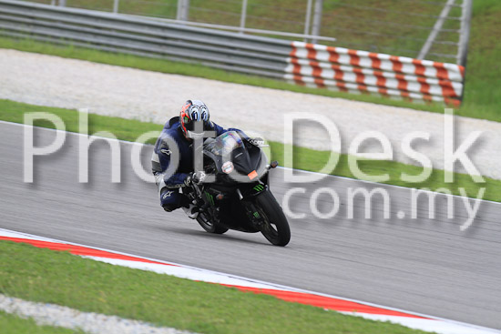 01_101030_00541_RevClub