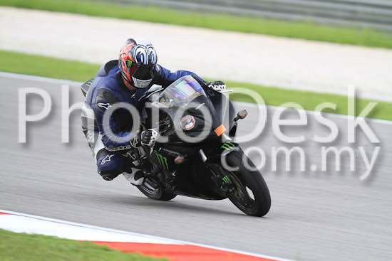 01_101030_00545_RevClub